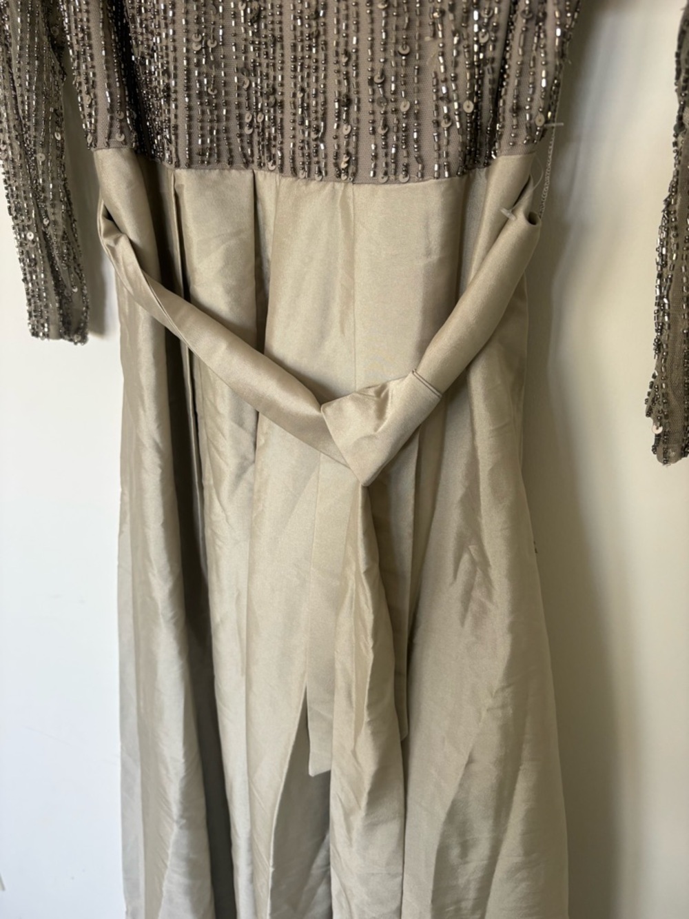 Pisarro Nights Sequin Bodice Taffeta Gown Bow Waist Long Sleeve Dress Size 6 NWT - Picture 6 of 9